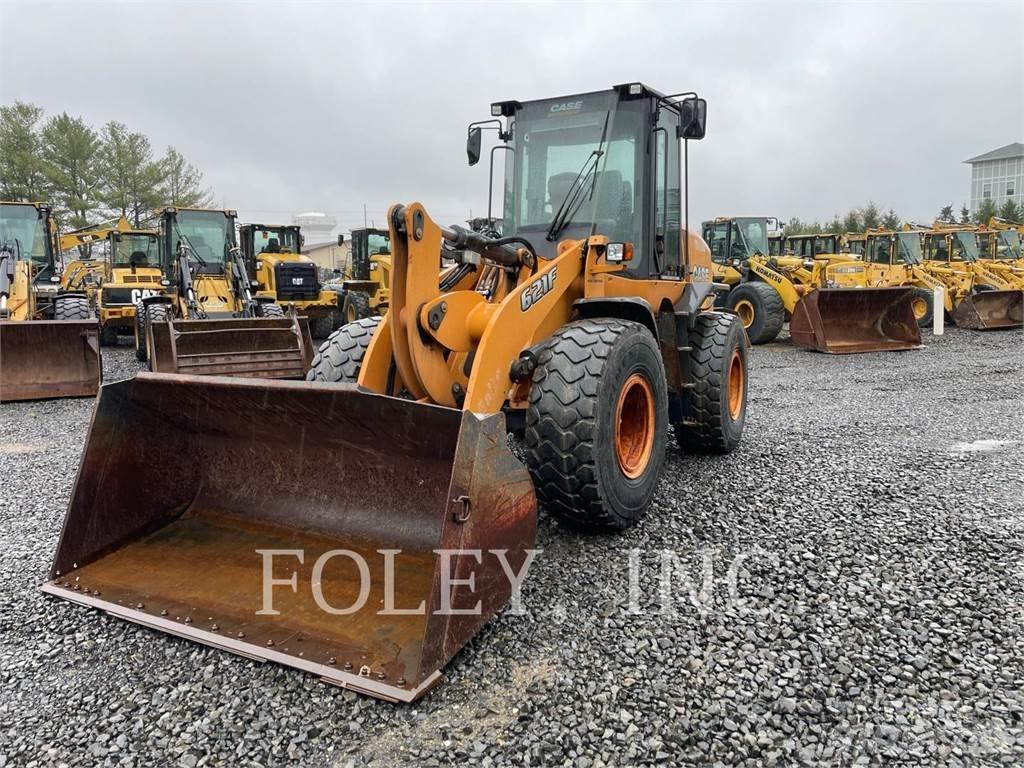CASE 621F Pale gommate