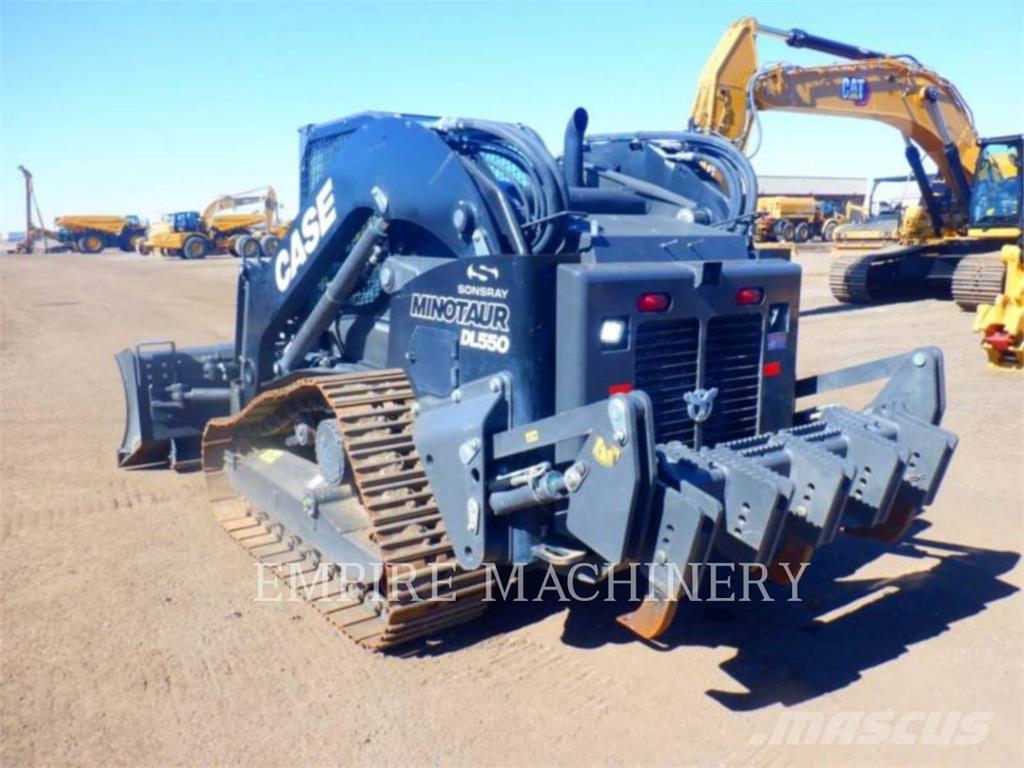 CASE DL550 Mini Pale Gommate