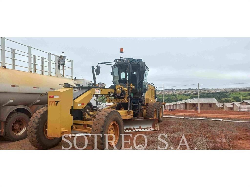 CAT 120 Motorgraders