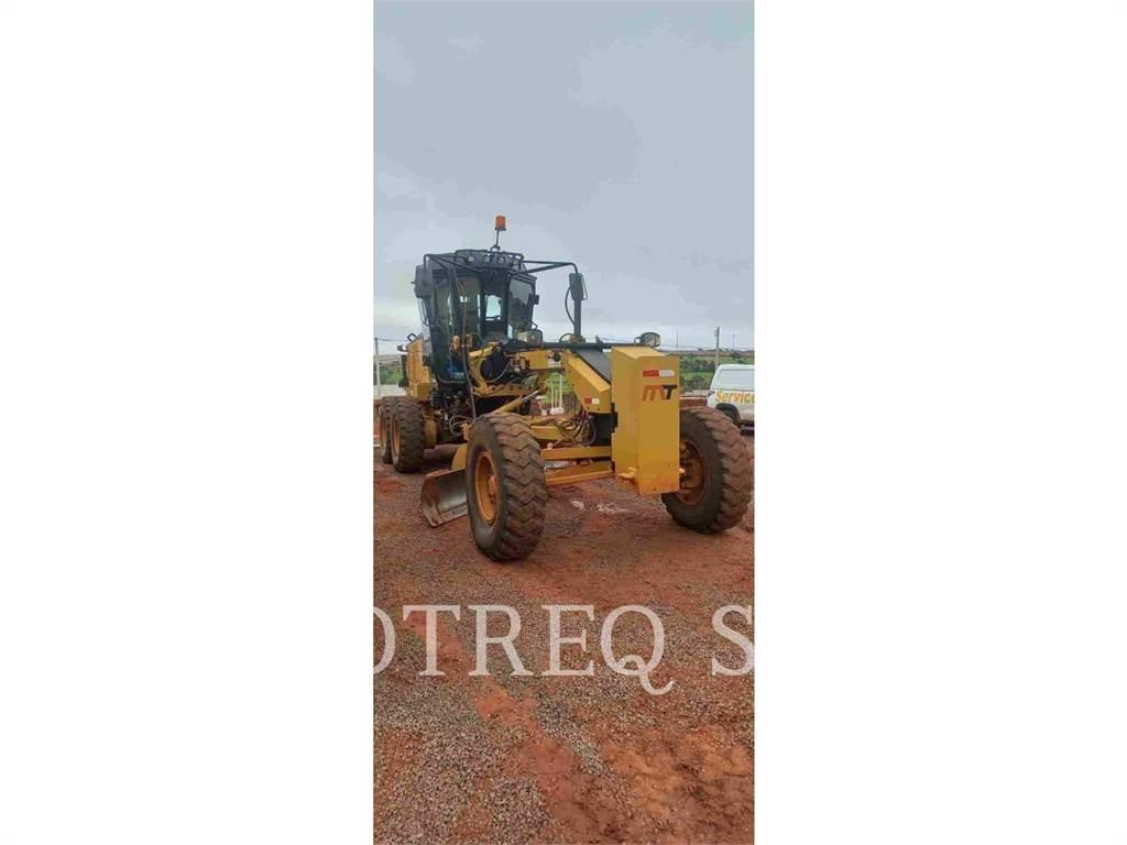 CAT 120 Motorgraders