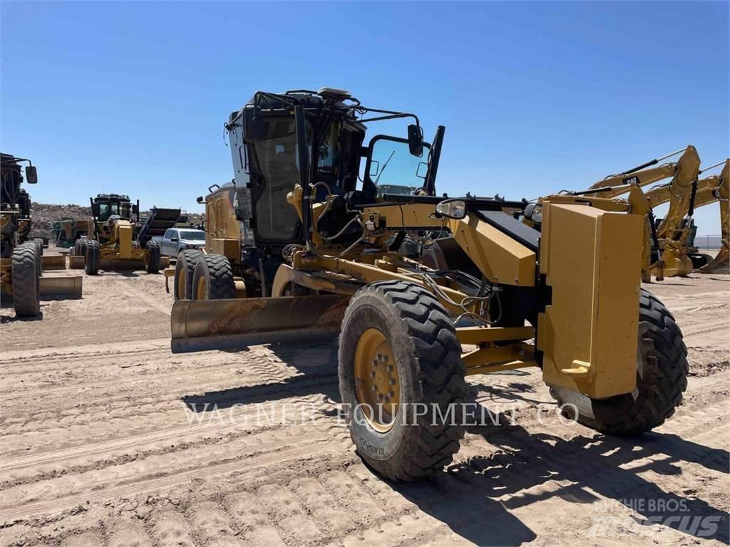 CAT 120 Motorgraders