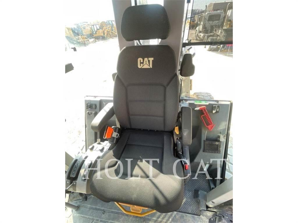 CAT 120 Motorgraders