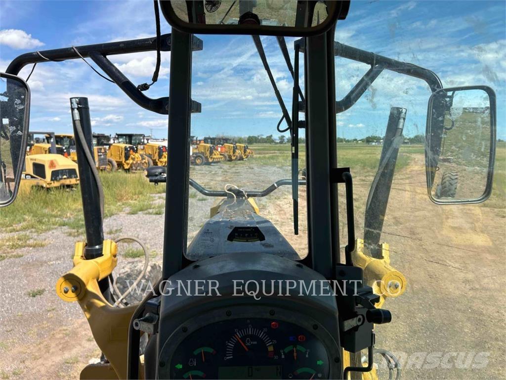 CAT 120M2AWD Motorgraders