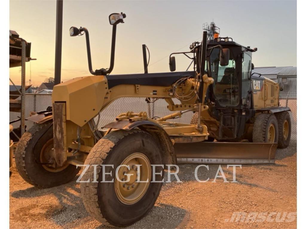 CAT 12M2 Motorgraders