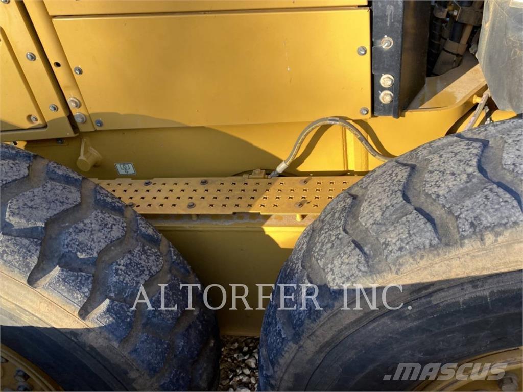CAT 140-15AWD Motorgraders