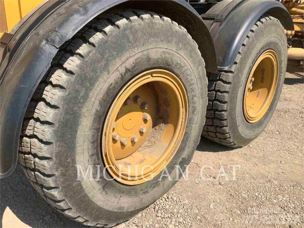 CAT 140M2 AWD Motorgraders
