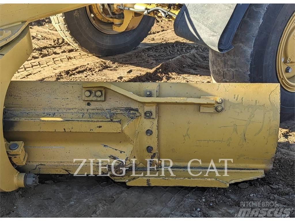 CAT 140M2AWD Motorgraders