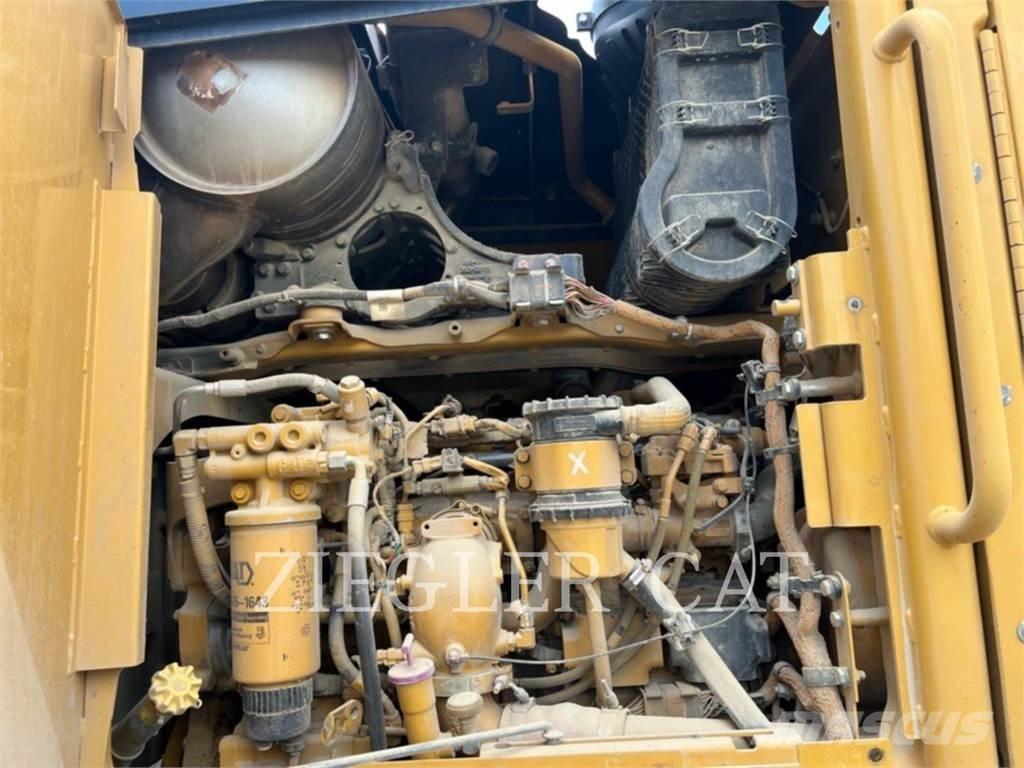 CAT 140M2AWD Motorgraders