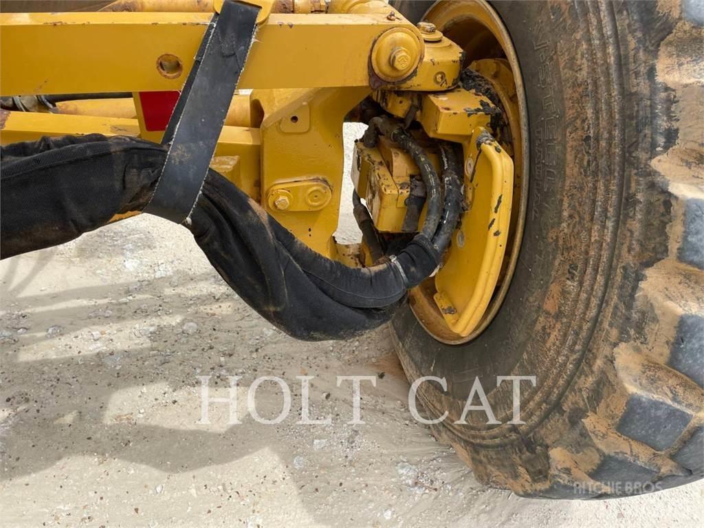 CAT 150-15AWD Motorgraders