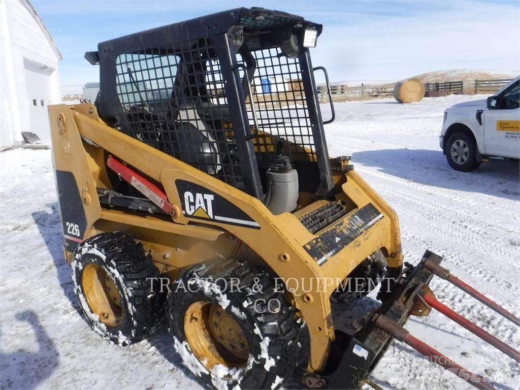 CAT 226 Mini Pale Gommate