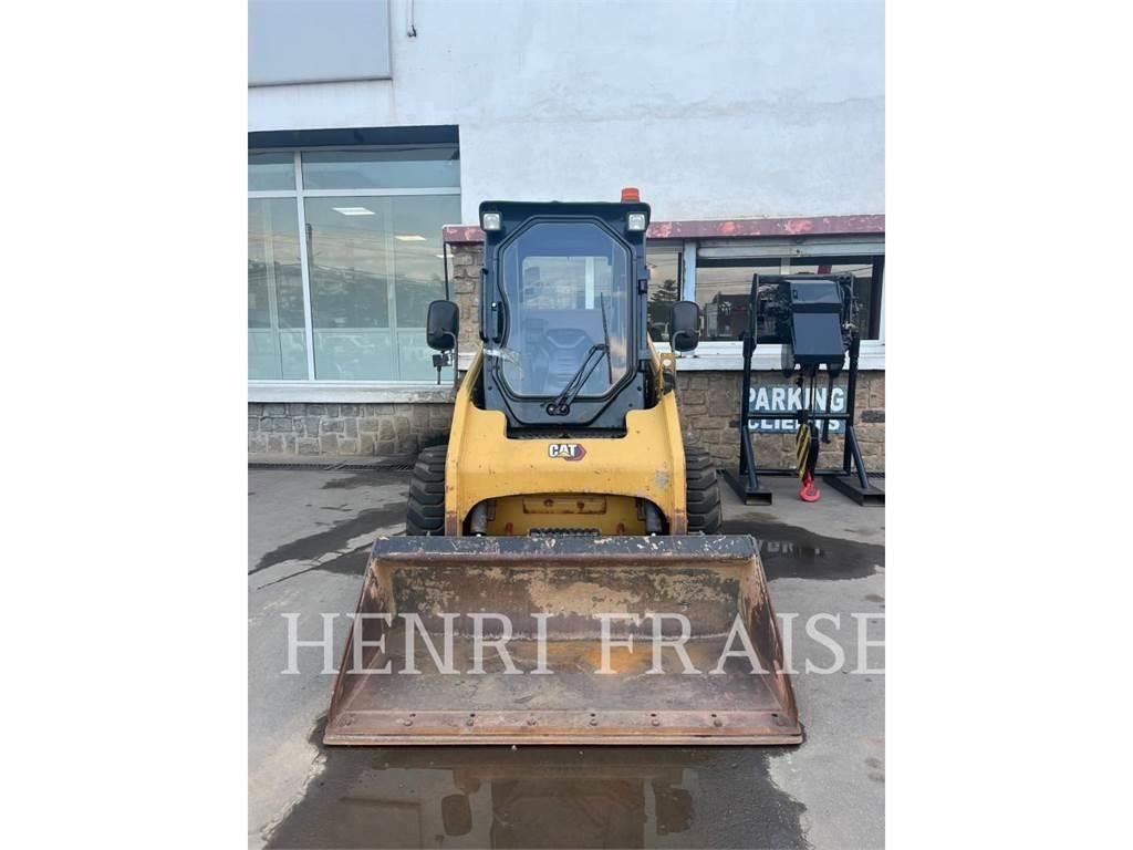 CAT 226B3 Mini Pale Gommate