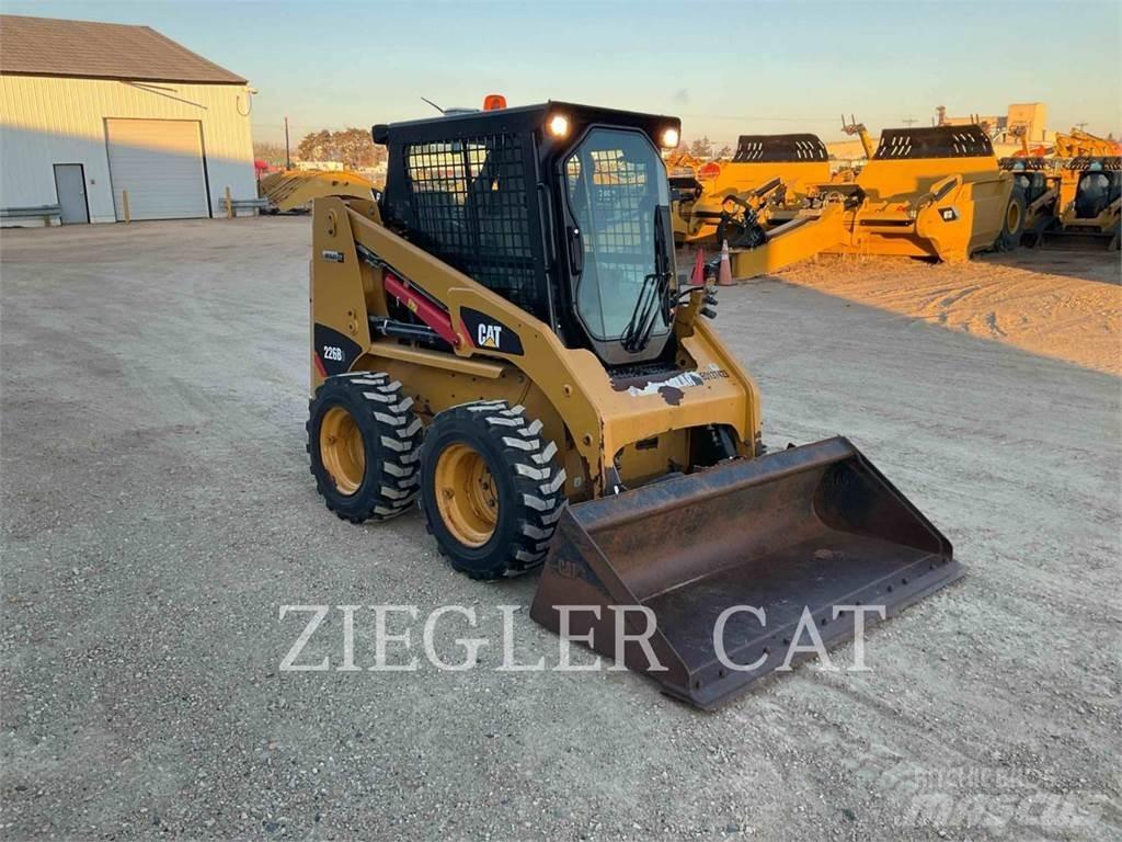 CAT 226B3 Mini Pale Gommate
