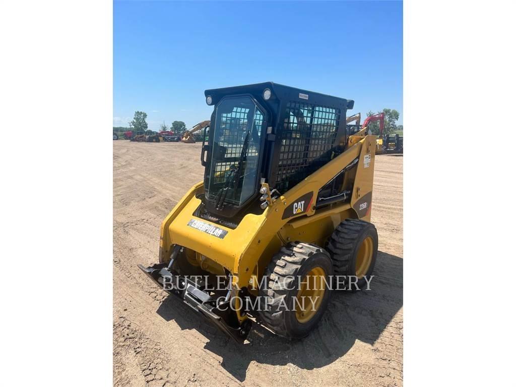 CAT 226B3 C3S2 Mini Pale Gommate