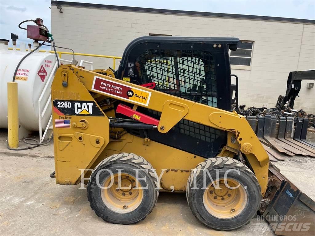 CAT 226D Mini Pale Gommate