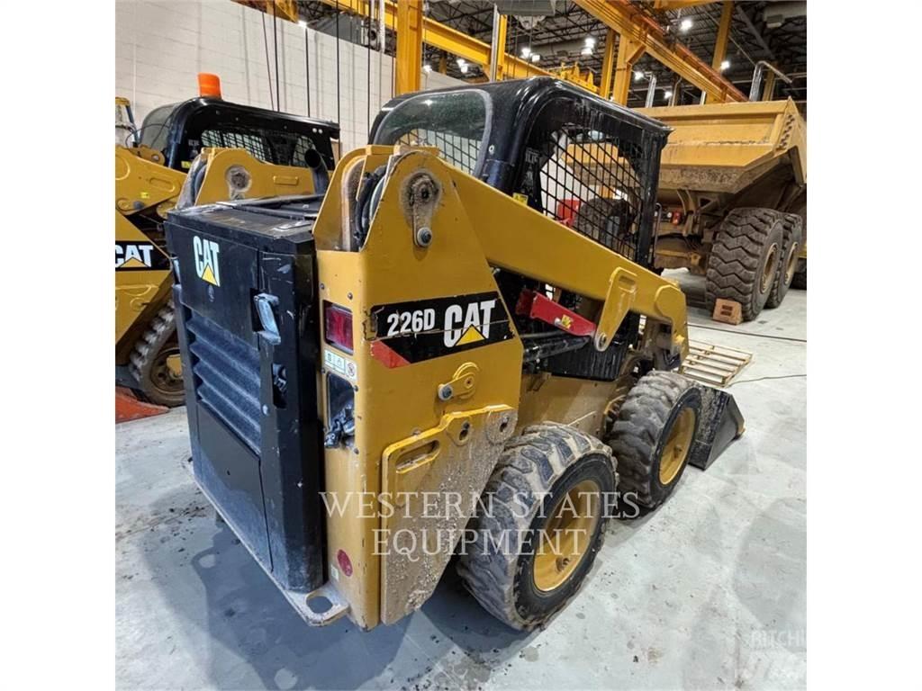 CAT 226D Mini Pale Gommate
