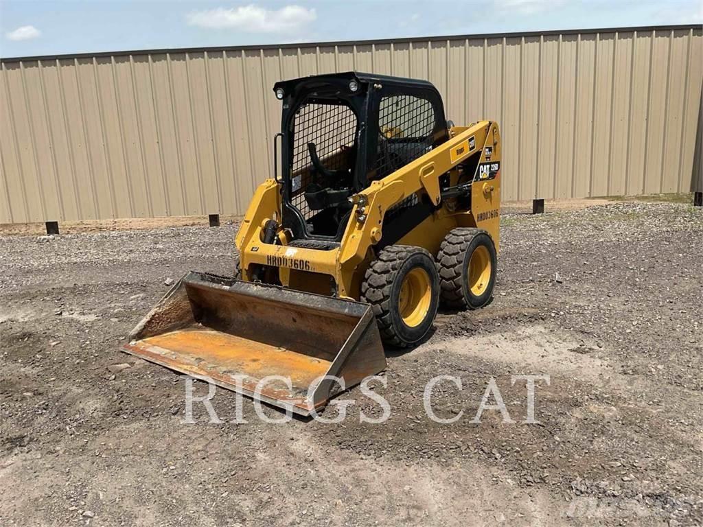 CAT 226D Mini Pale Gommate