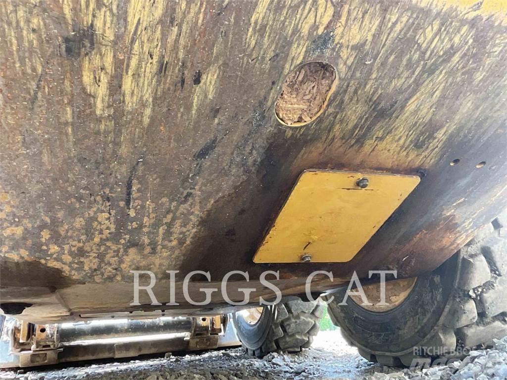 CAT 226D Mini Pale Gommate