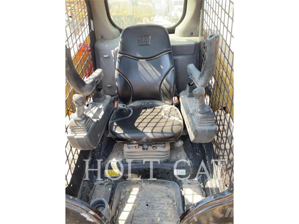CAT 226D Mini Pale Gommate