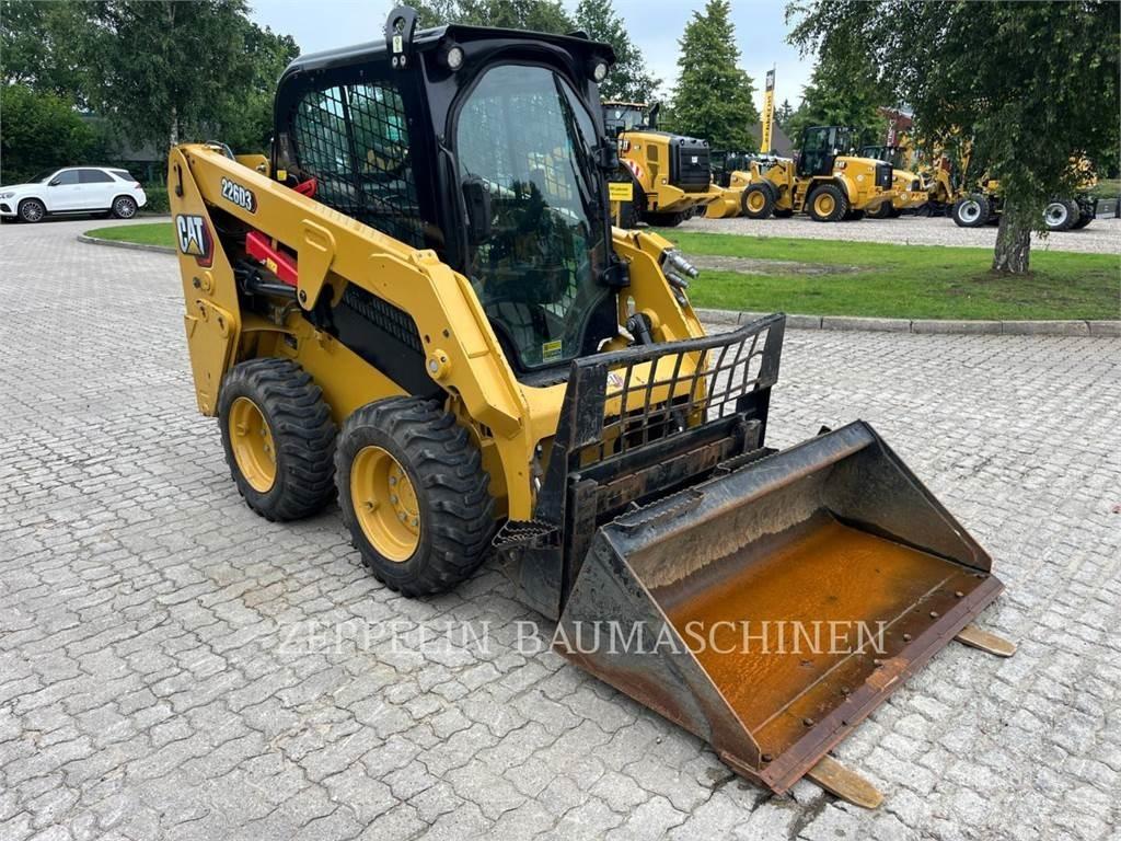 CAT 226D Mini Pale Gommate