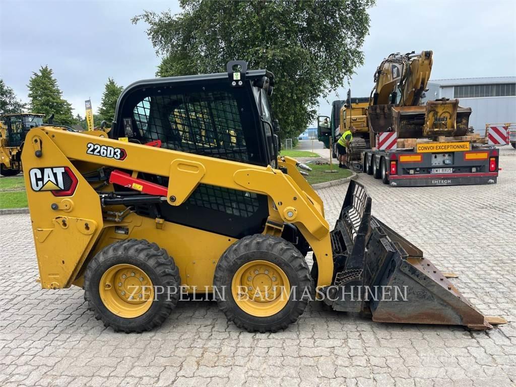 CAT 226D Mini Pale Gommate