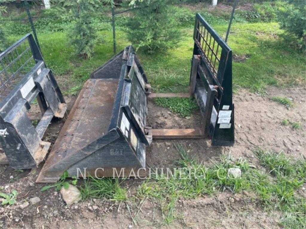 CAT 226D Mini Pale Gommate