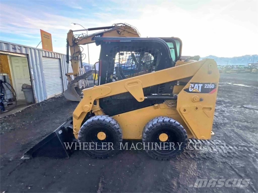 CAT 226D C1-H2 Mini Pale Gommate