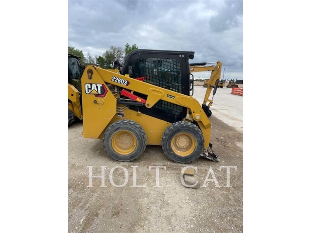 CAT 226D CAB Mini Pale Gommate