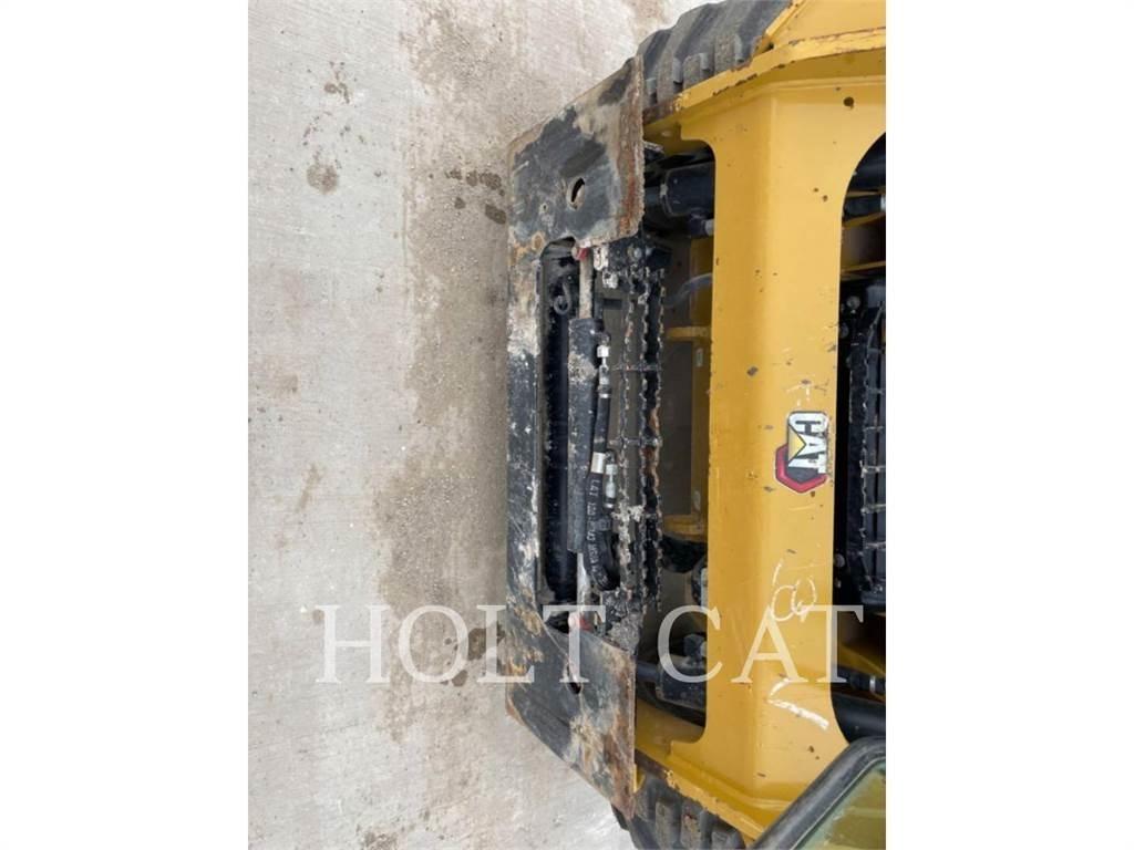 CAT 226D CAB Mini Pale Gommate
