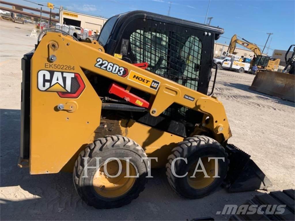 CAT 226D CAB Mini Pale Gommate