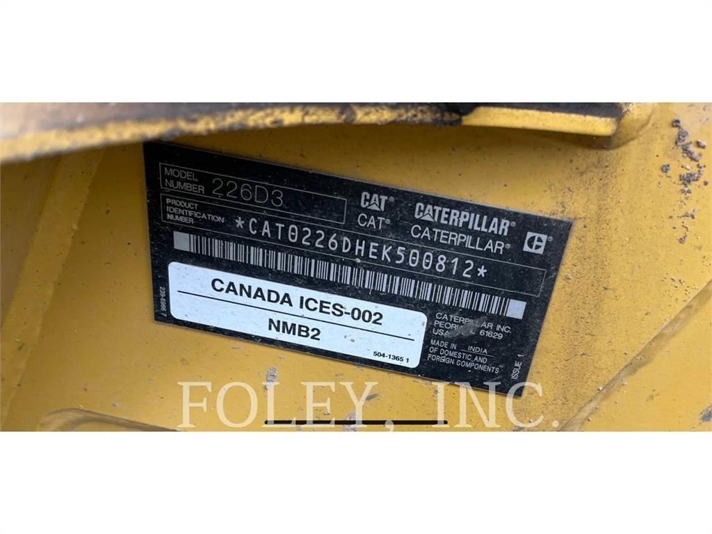 CAT 226D3 Mini Pale Gommate