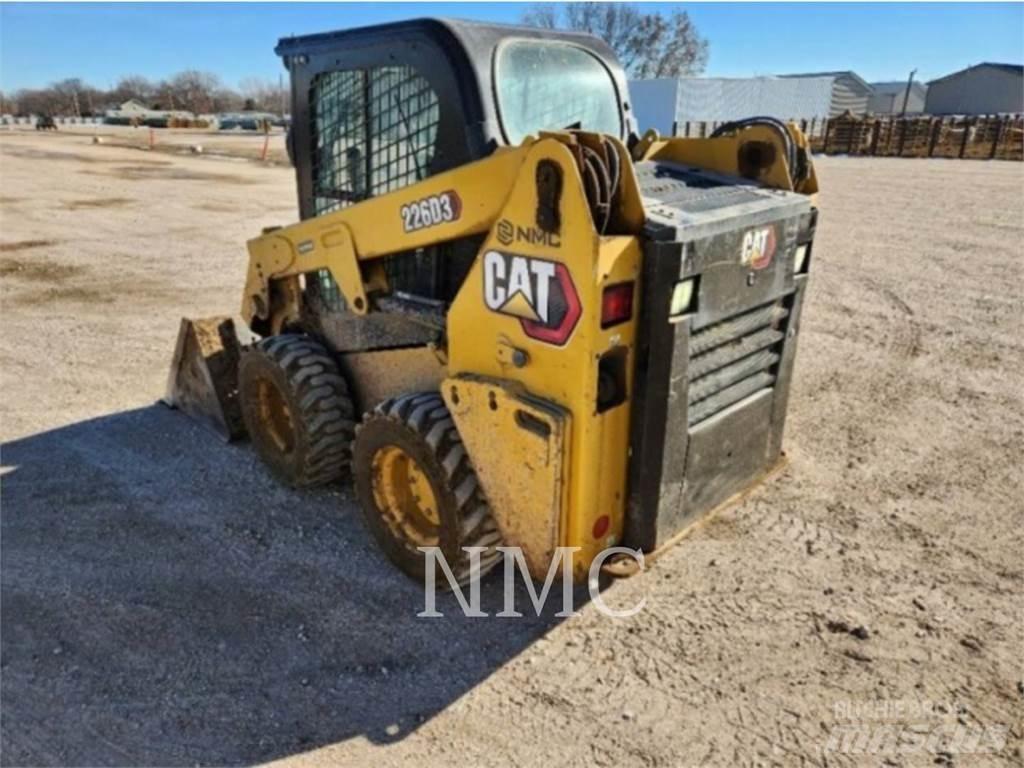 CAT 226D3 Mini Pale Gommate