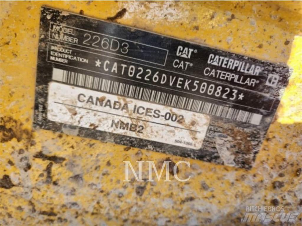 CAT 226D3 Mini Pale Gommate