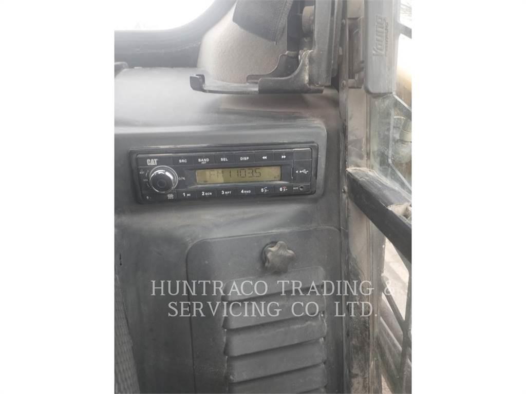 CAT 226D3 Mini Pale Gommate