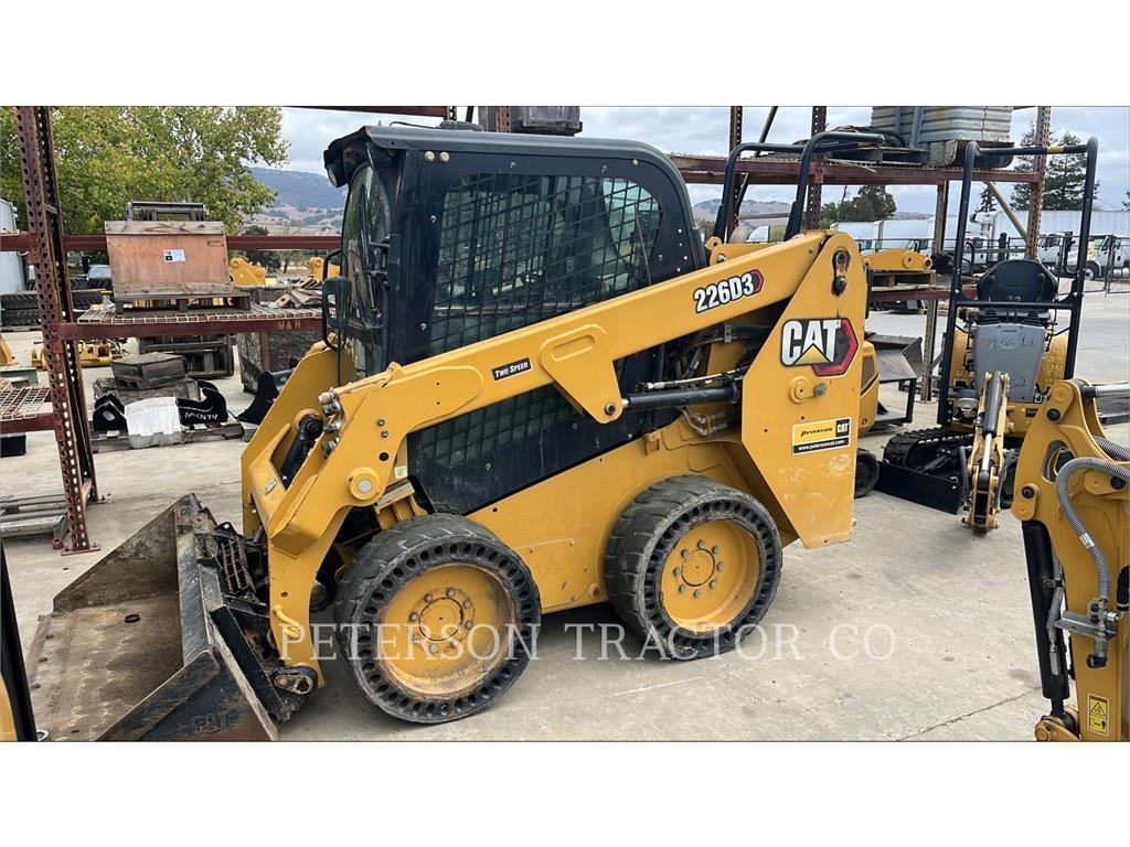 CAT 226D3 Mini Pale Gommate