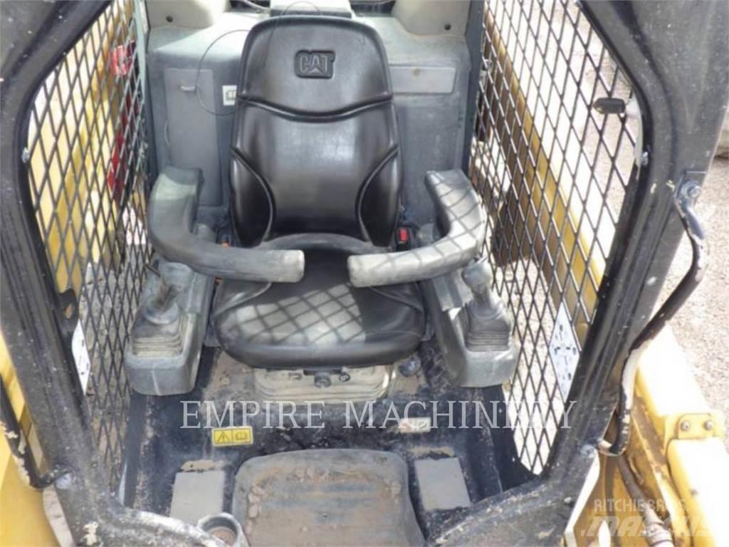 CAT 226D3 Mini Pale Gommate