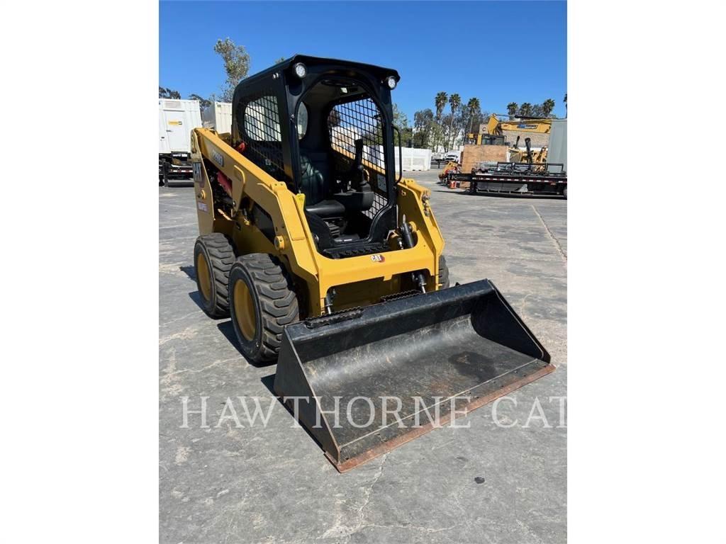 CAT 226D3 Mini Pale Gommate