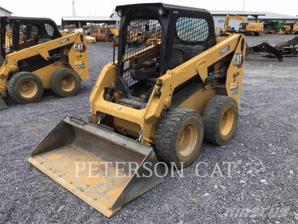CAT 226D3 Mini Pale Gommate