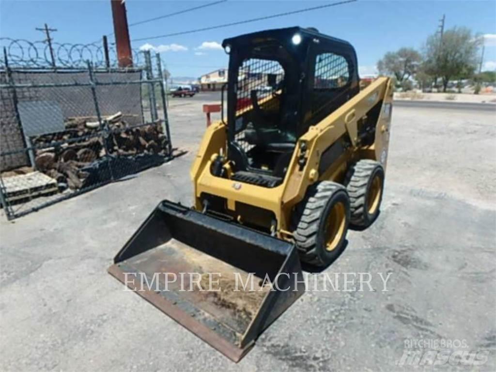 CAT 226D3 Mini Pale Gommate