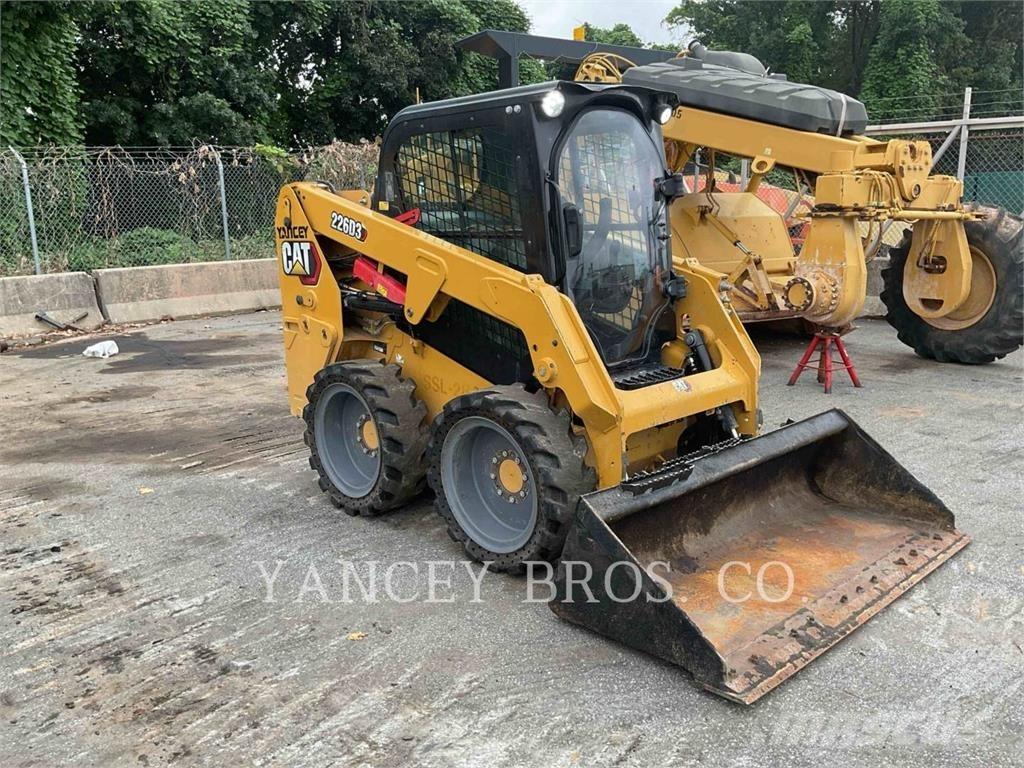 CAT 226D3 Mini Pale Gommate