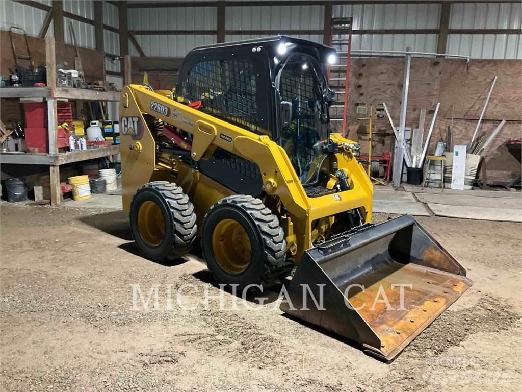CAT 226D3 A2Q Mini Pale Gommate