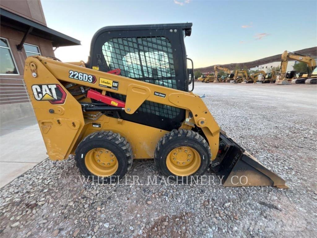 CAT 226D3 C3H2 Mini Pale Gommate