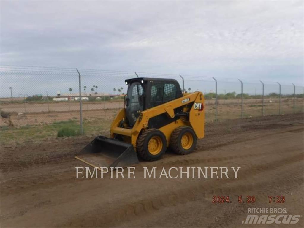 CAT 226D3 CA Mini Pale Gommate