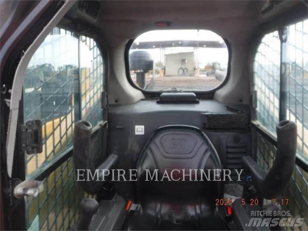 CAT 226D3 CA Mini Pale Gommate