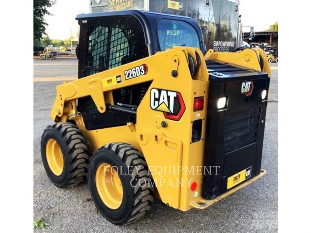 CAT 226D3STD1C Mini Pale Gommate