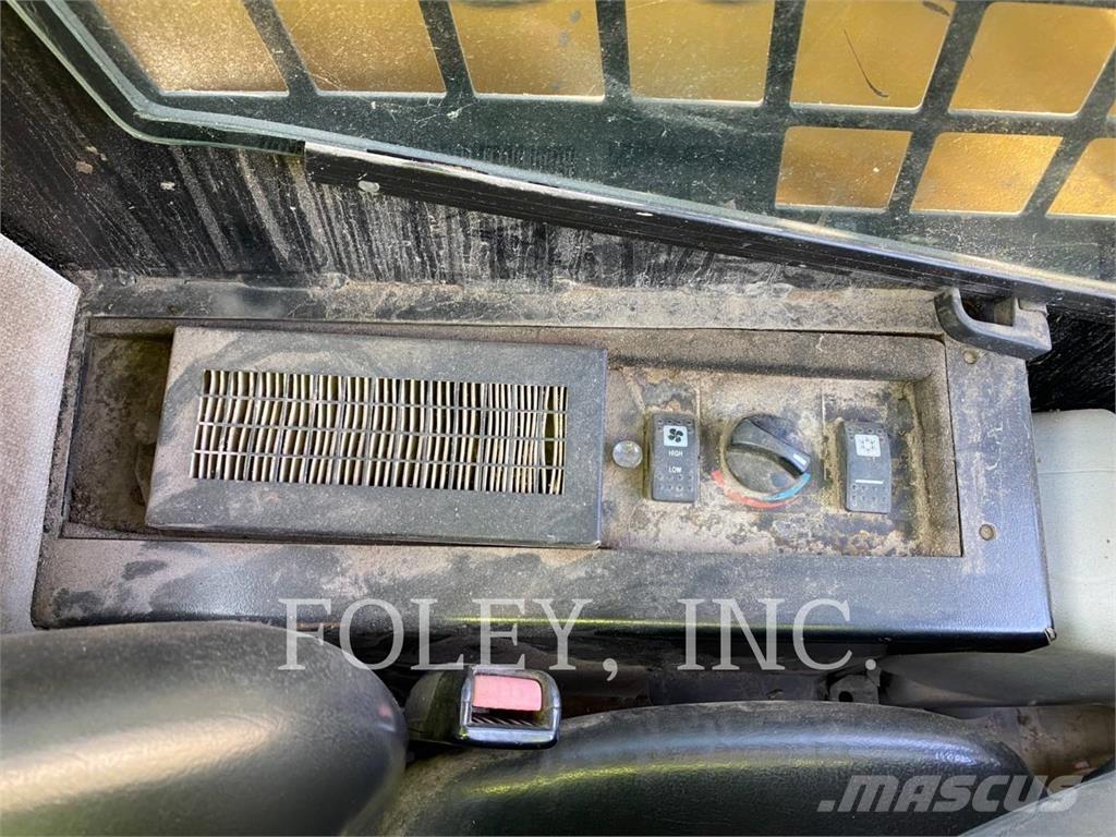 CAT 232B2 Mini Pale Gommate