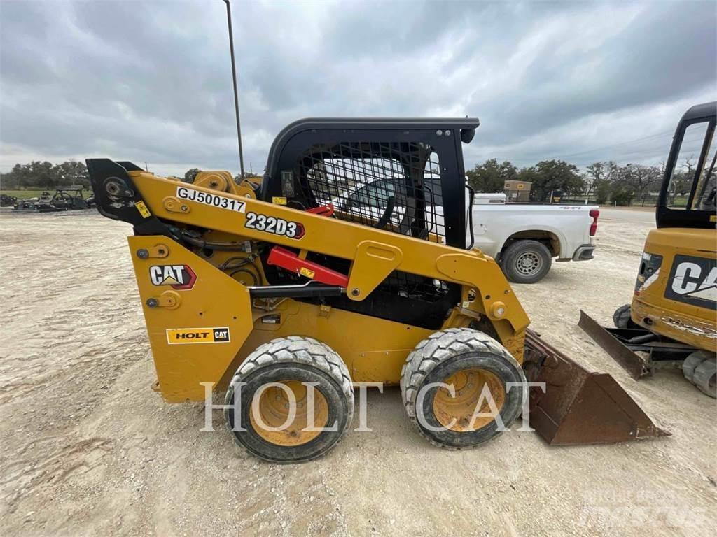 CAT 232D3 Mini Pale Gommate