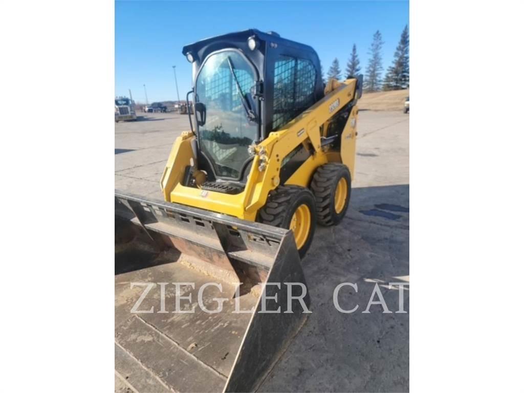 CAT 232D3 Mini Pale Gommate