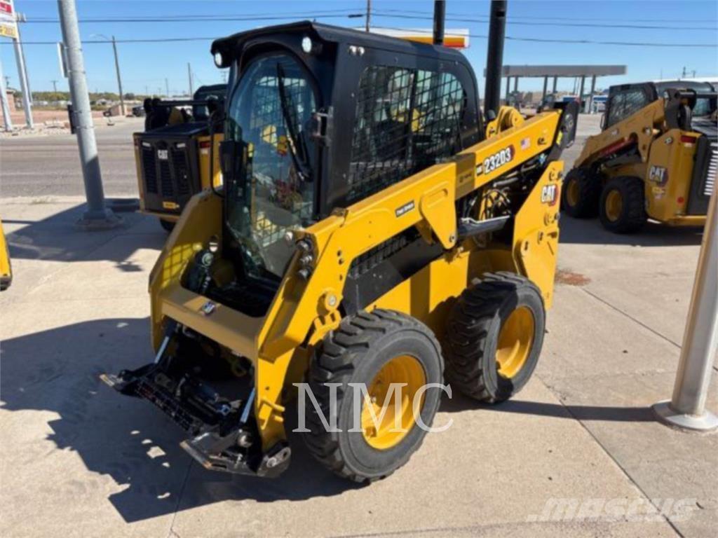 CAT 232D3 Mini Pale Gommate