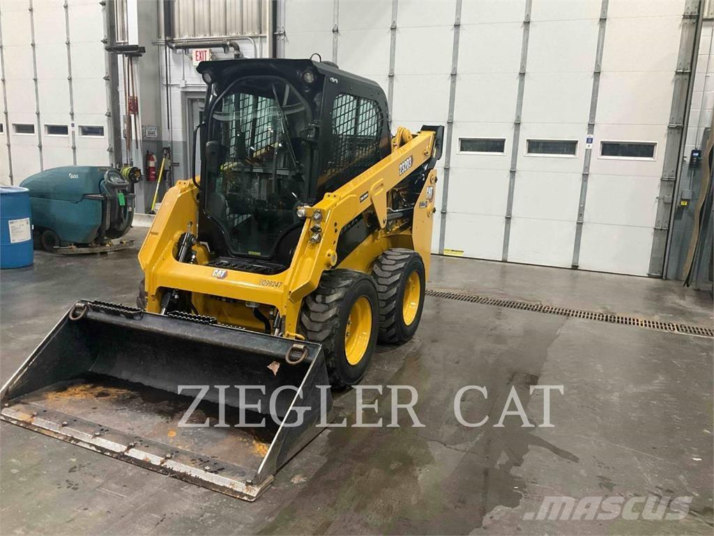 CAT 232D3 Mini Pale Gommate