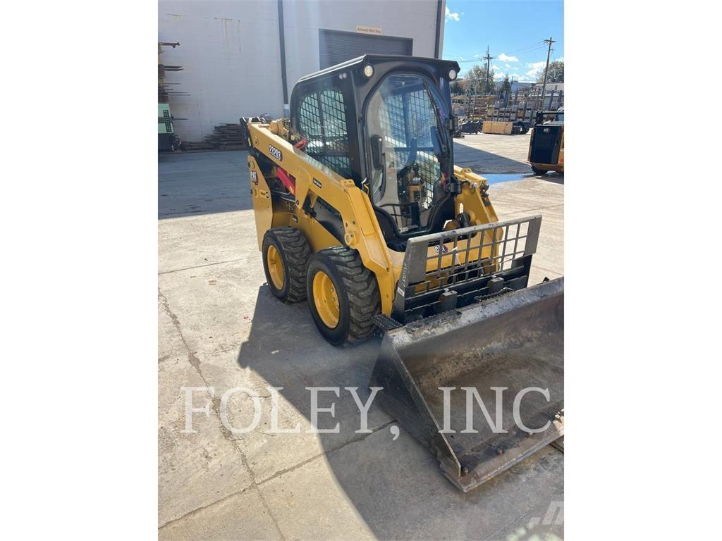CAT 232D3 Mini Pale Gommate